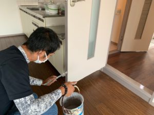 愛知県名古屋市名東区 マンション ドア塗装工事【オンソー有限会社】